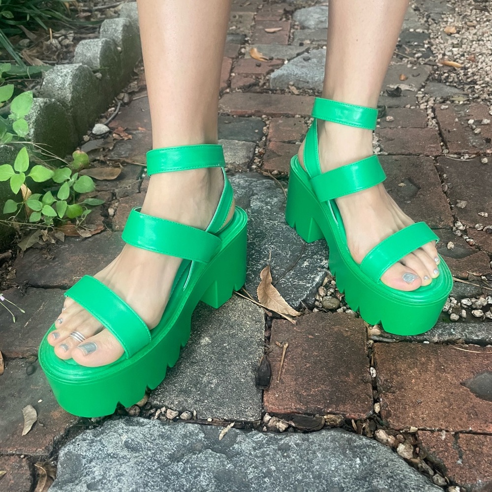 green platform sandals!